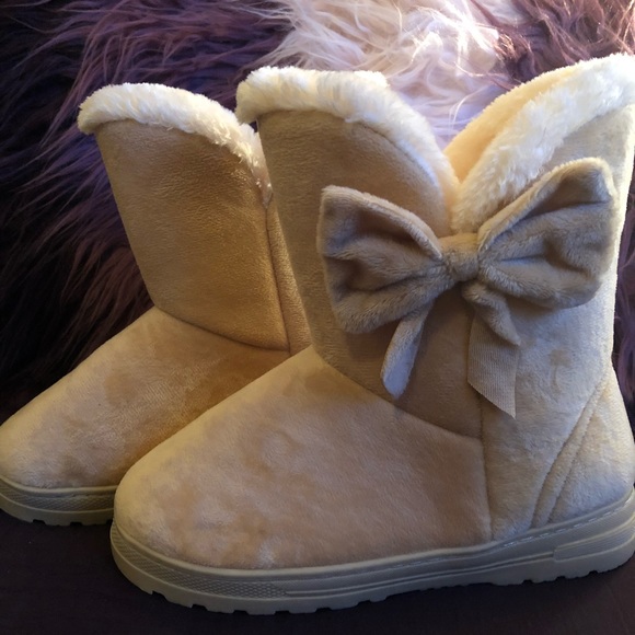 Shoes - Snow Winter Boots with Cute side Bow Shoes - Snow Winter Boots with Cute side Bow